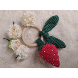 Hochet_fraise_les_ptites_canailles